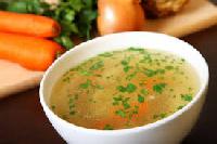 Диетологи рассказали, чем полезны супы