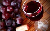 Красное вино защищает от опасного заболевания