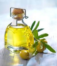 Эксперты: 4 столовые ложки оливкового масла способны очистить артерии