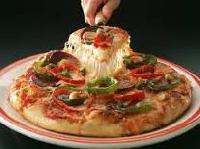 Ученые: способ поедания пиццы расскажет о характере