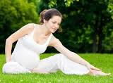 Умеренные упражнения с сопротивлением могут быть полезны во время беременности